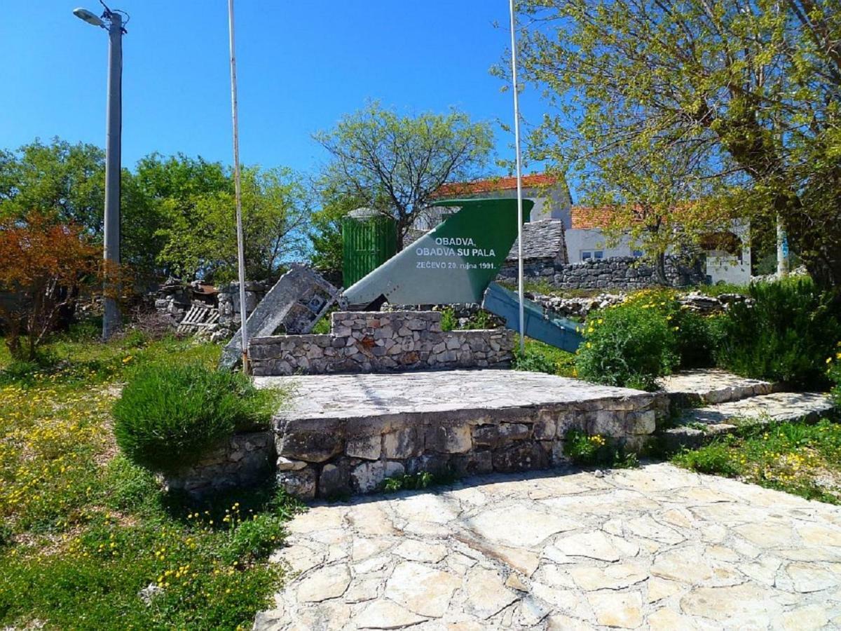 Apartment Svilan - Terrace With Sea View And Nature Zečevo Εξωτερικό φωτογραφία