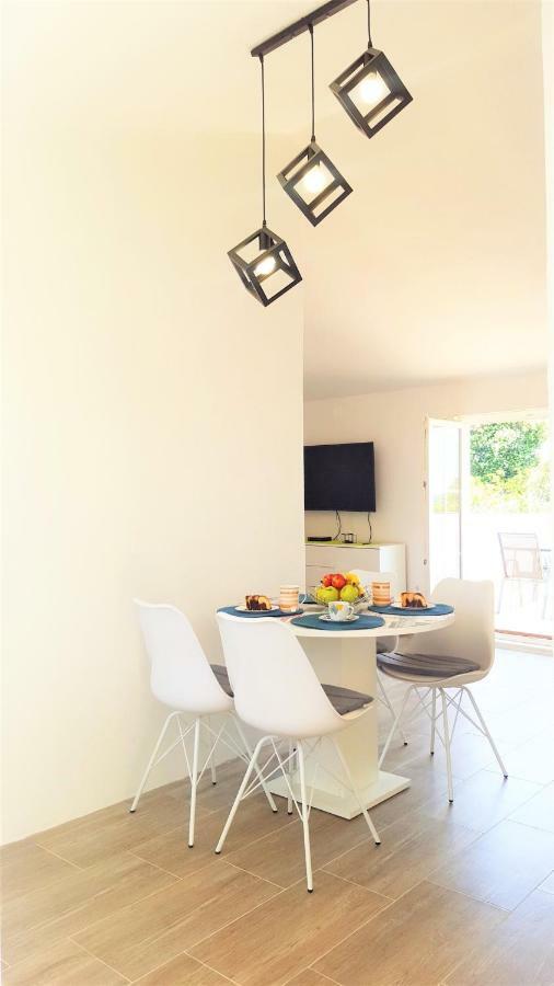 Apartment Svilan - Terrace With Sea View And Nature Zečevo Εξωτερικό φωτογραφία